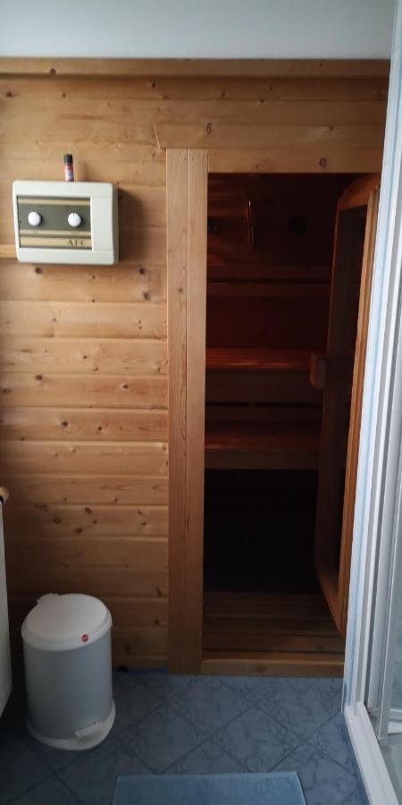 Privatzimmer Helga Haselberger Ybbs an der Donau Buitenkant foto